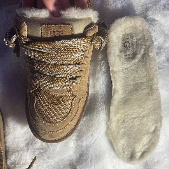 Lowmel UGG Tan Shearling-Lined Lace-Up Sneakers - Picture 1 of 4